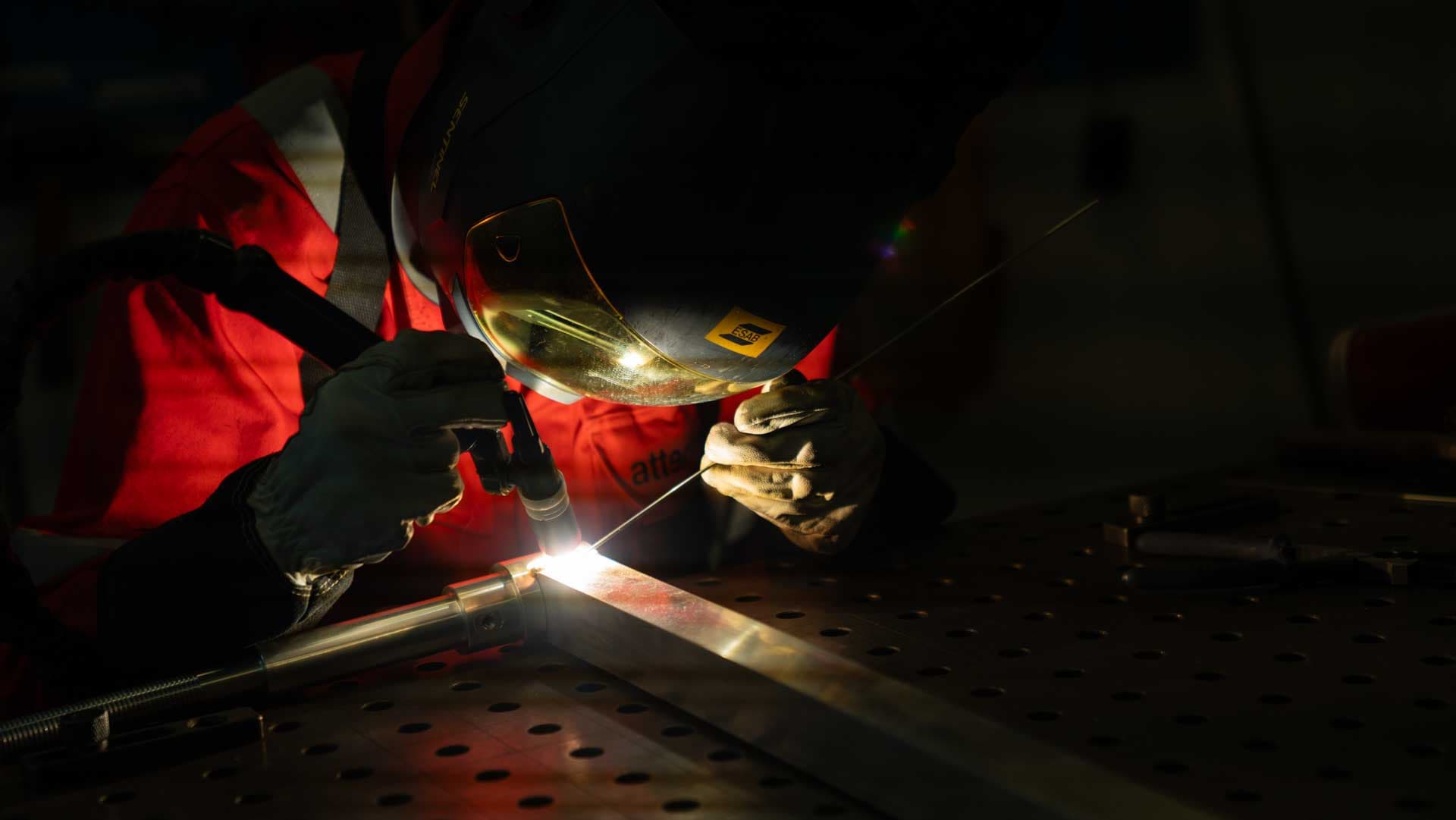 TIG welding of a Sperreport component in aluminium at the workshop